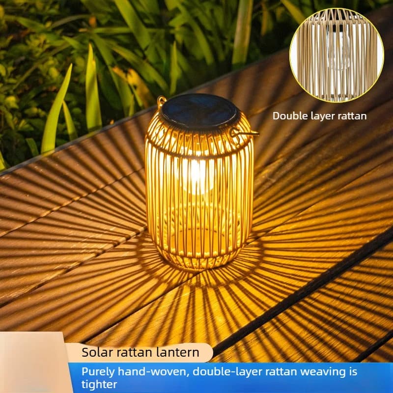 Håndlavet rattan sollygte med varm hvid LED