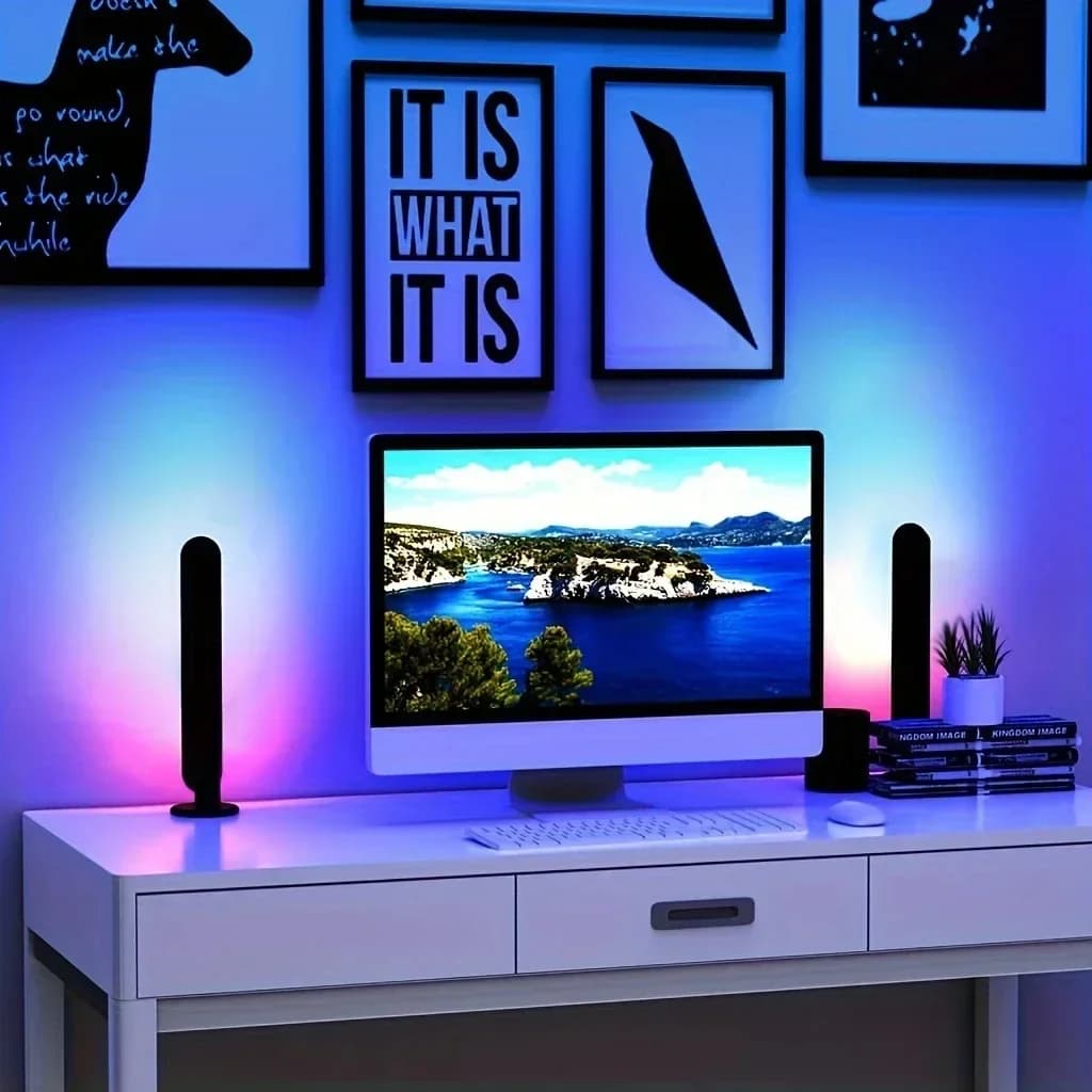 USB-genopladelig RGB lysbjælke med musikrytmesynkronisering